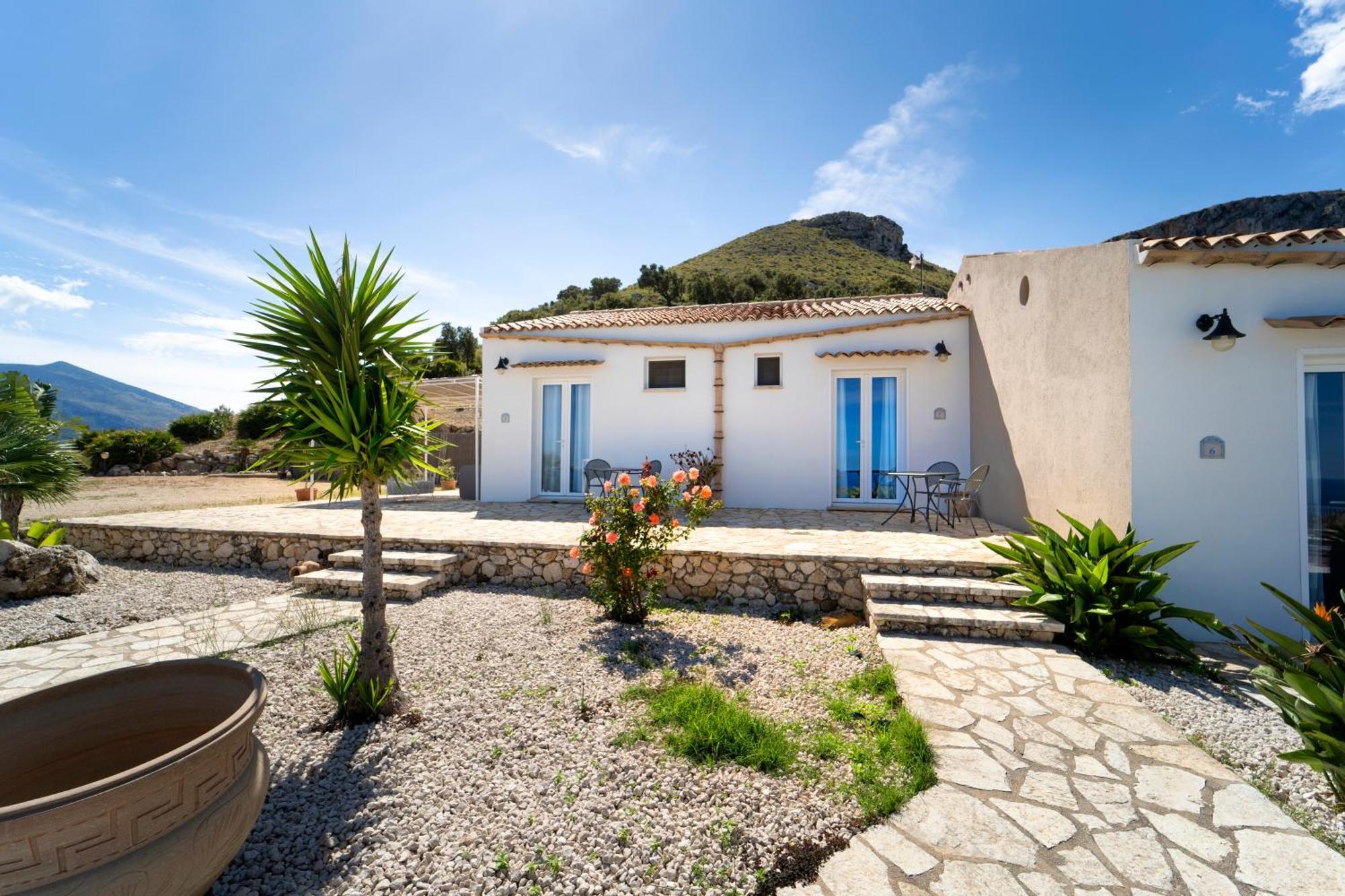 Hotel Antica Cascina Del Golfo 3*